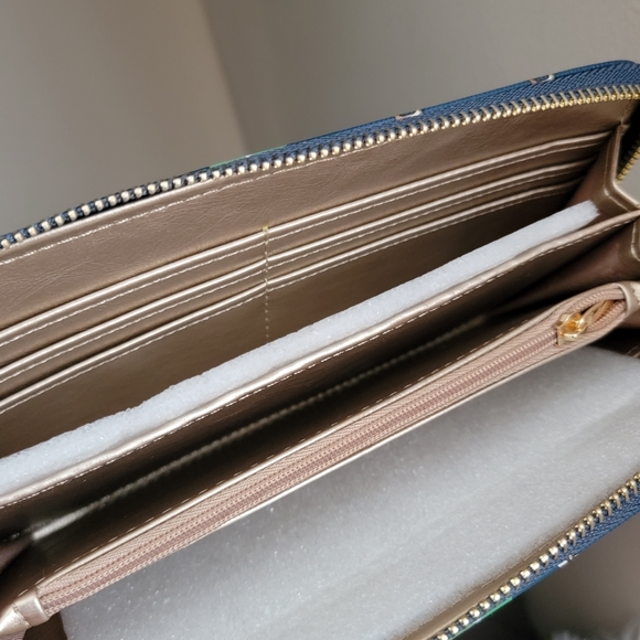 Wallet - Picture 5 of 5